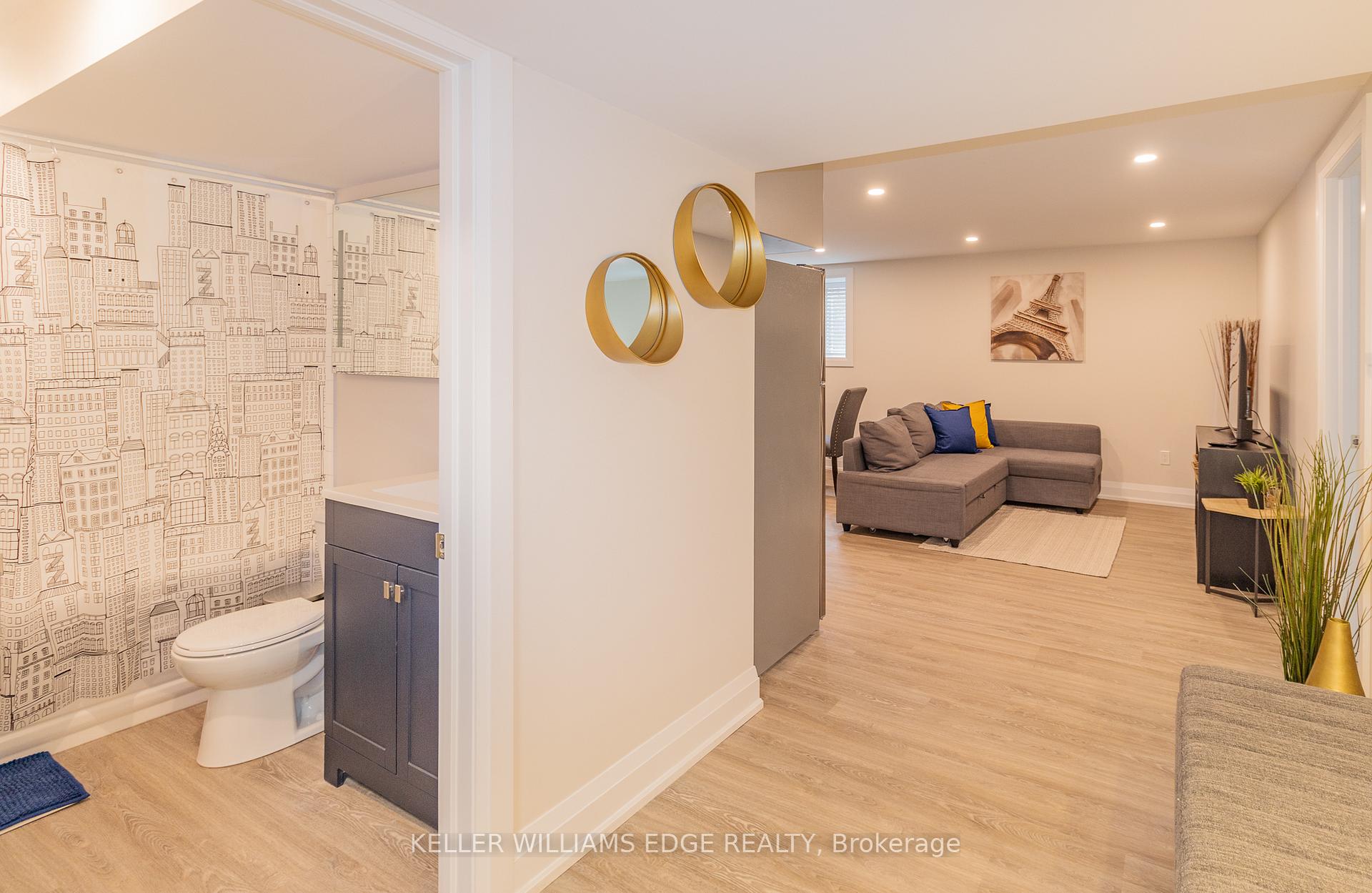 Photo 6 of Unit 2, 264 Hughson Street N, Hamilton, Beasley — HOMEH