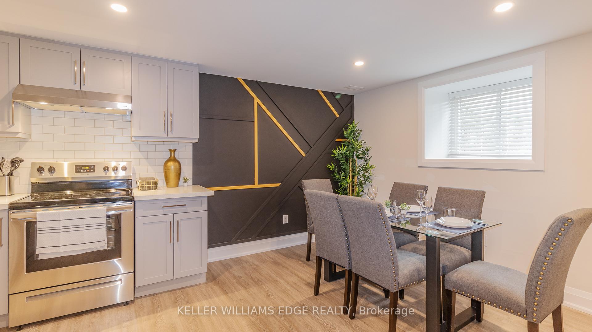 Photo 10 of Unit 2, 264 Hughson Street N, Hamilton, Beasley — HOMEH