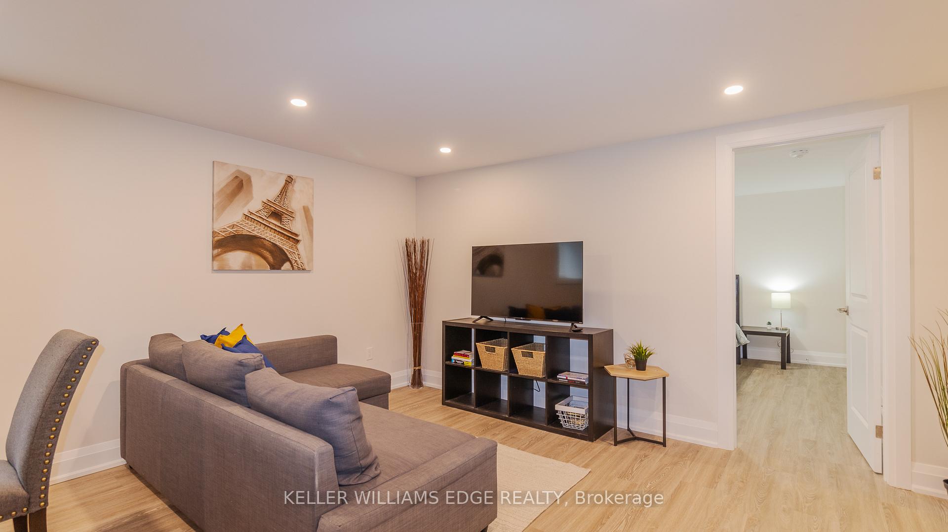 Photo 13 of Unit 2, 264 Hughson Street N, Hamilton, Beasley — HOMEH