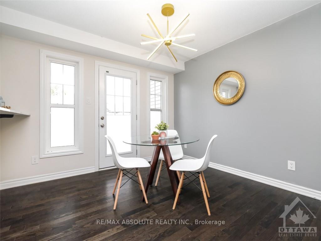Photo 7 of 558 Foxlight Crescent, Ottawa, Kanata - Emerald Meadows/Trailwest — HOMEH
