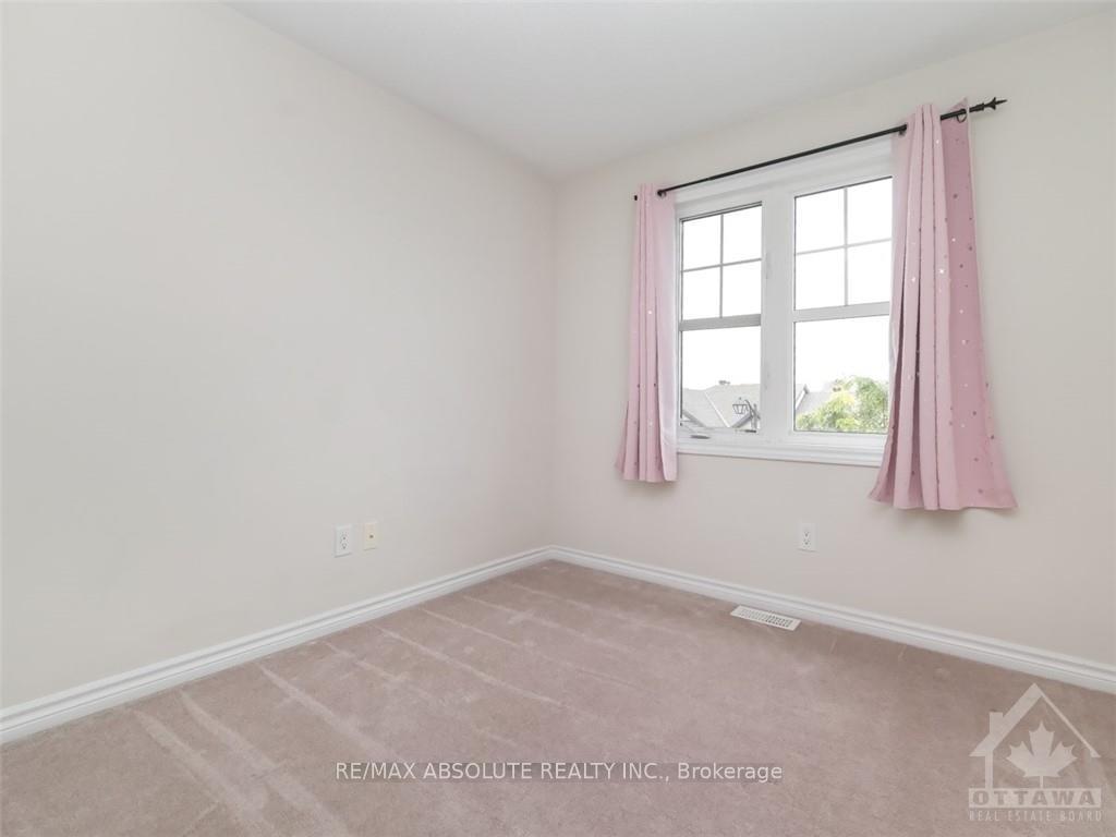 Photo 16 of 558 Foxlight Crescent, Ottawa, Kanata - Emerald Meadows/Trailwest — HOMEH