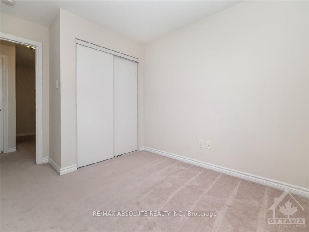 Photo 17 of 558 Foxlight Crescent, Ottawa, Kanata - Emerald Meadows/Trailwest — HOMEH
