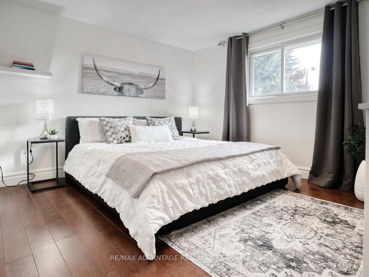 Photo 13 of 38 Claycroft Crescent, Kitchener — HOMEH