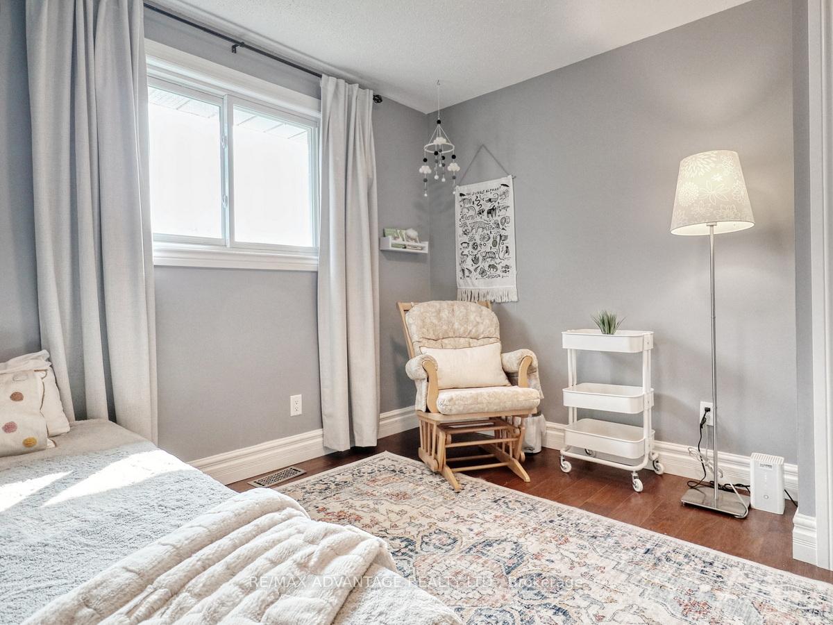 Photo 18 of 38 Claycroft Crescent, Kitchener — HOMEH