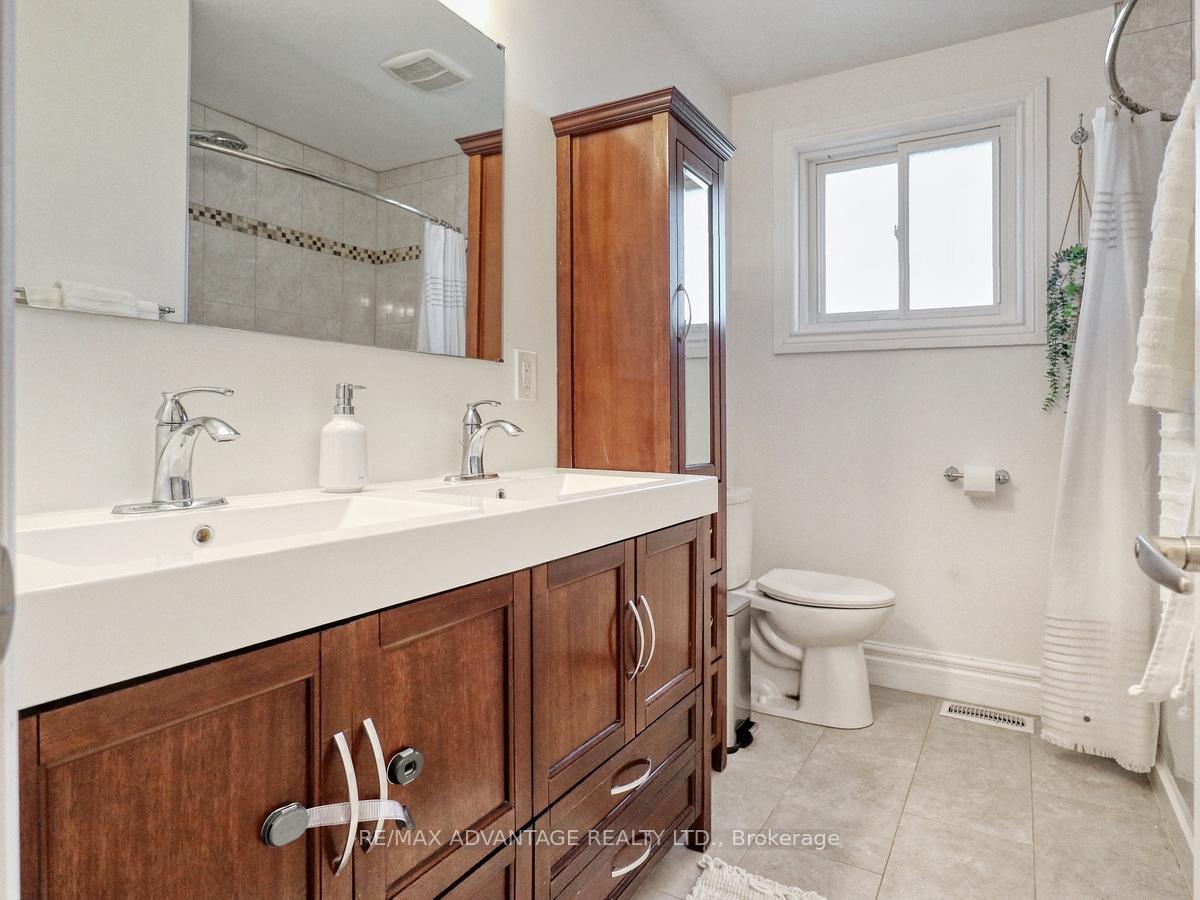 Photo 19 of 38 Claycroft Crescent, Kitchener — HOMEH