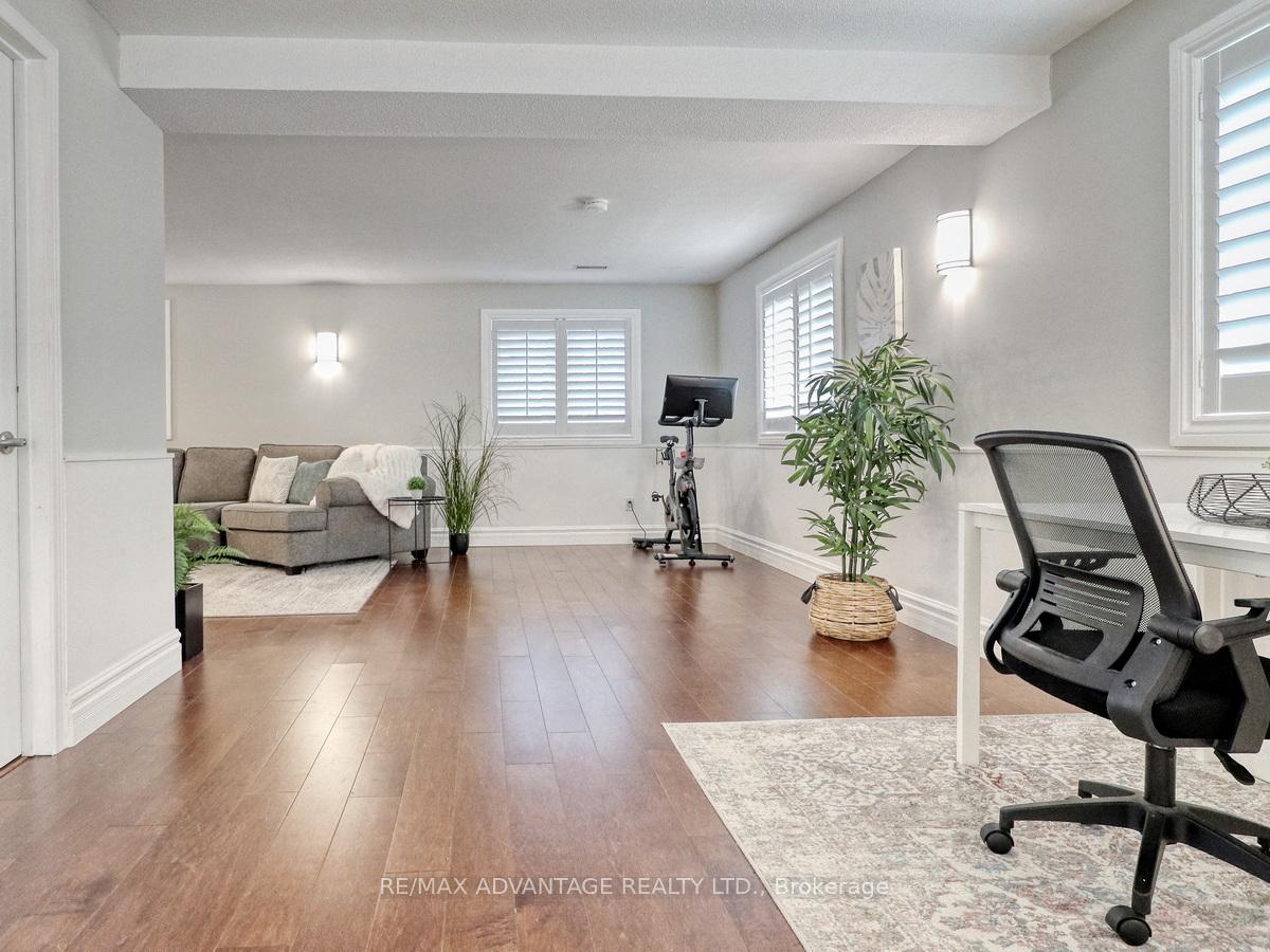 Photo 24 of 38 Claycroft Crescent, Kitchener — HOMEH
