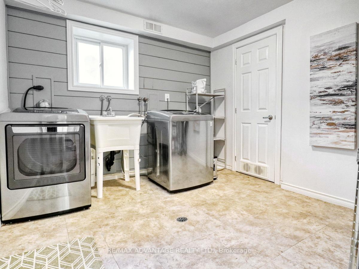 Photo 32 of 38 Claycroft Crescent, Kitchener — HOMEH