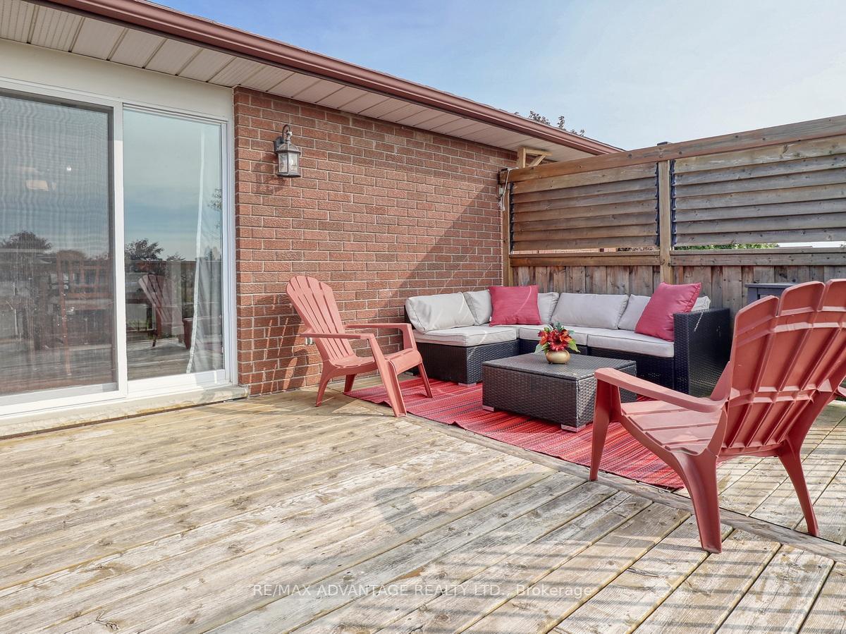 Photo 33 of 38 Claycroft Crescent, Kitchener — HOMEH