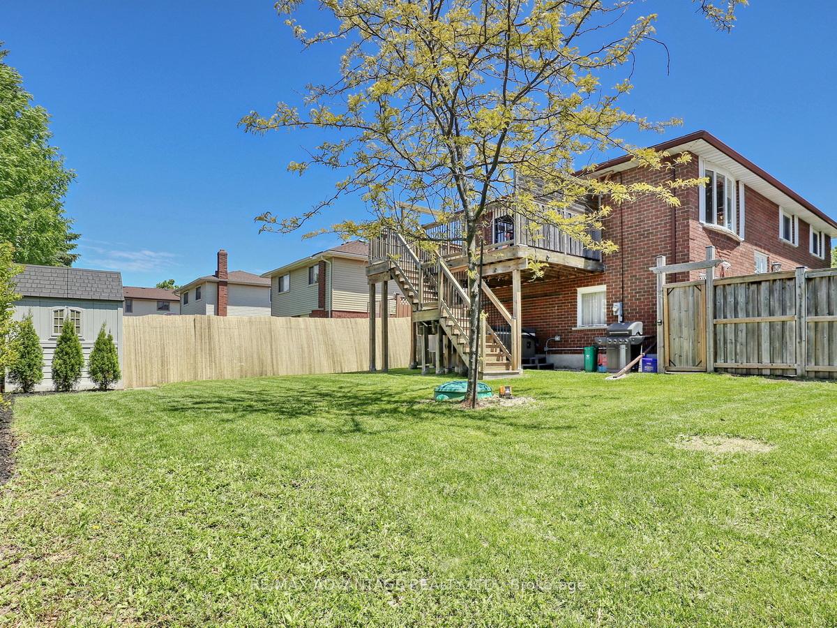 Photo 39 of 38 Claycroft Crescent, Kitchener — HOMEH