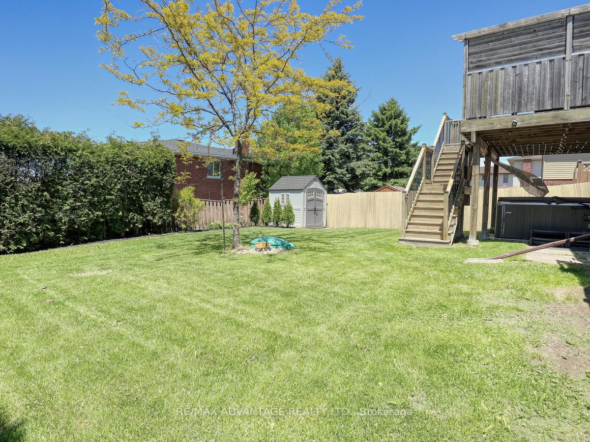 Photo 40 of 38 Claycroft Crescent, Kitchener — HOMEH