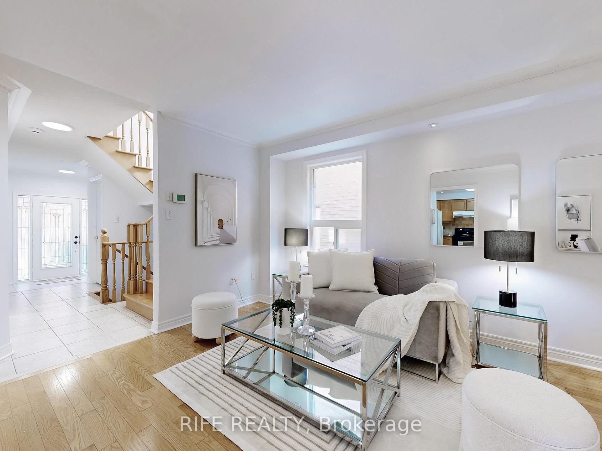 Photo 2 of 111 Cynthia Jean Street, Markham, Berczy — HOMEH