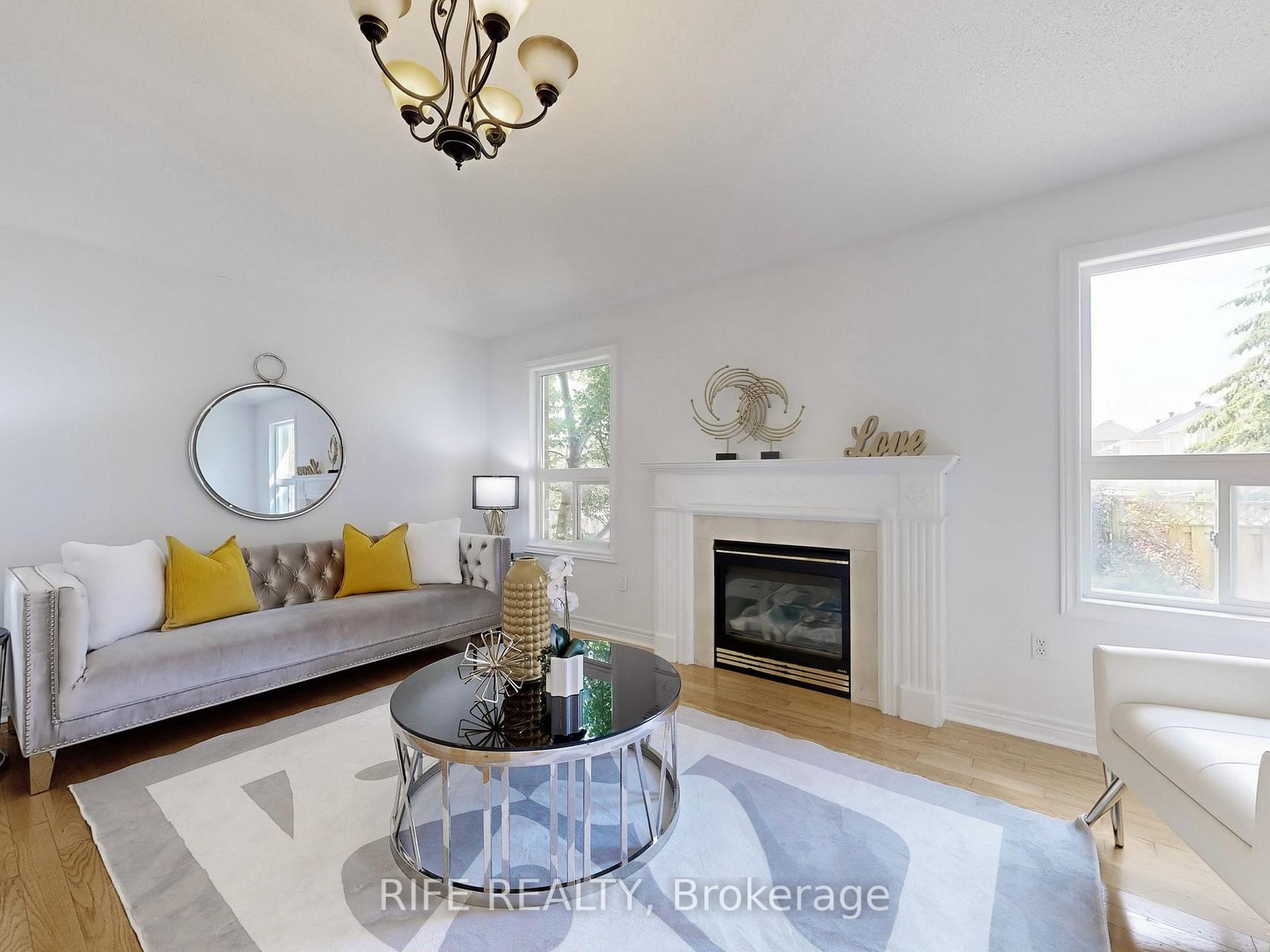 Photo 9 of 111 Cynthia Jean Street, Markham, Berczy — HOMEH