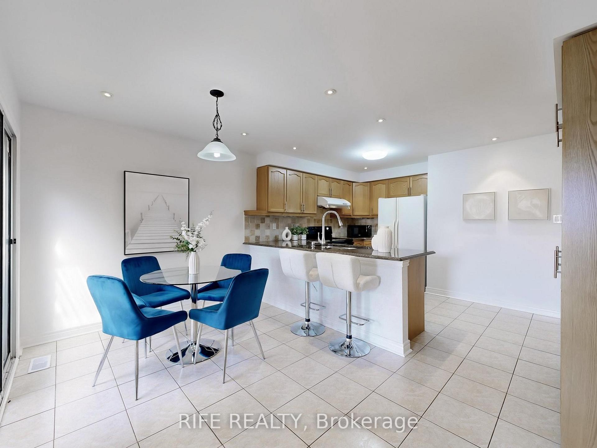 Photo 17 of 111 Cynthia Jean Street, Markham, Berczy — HOMEH