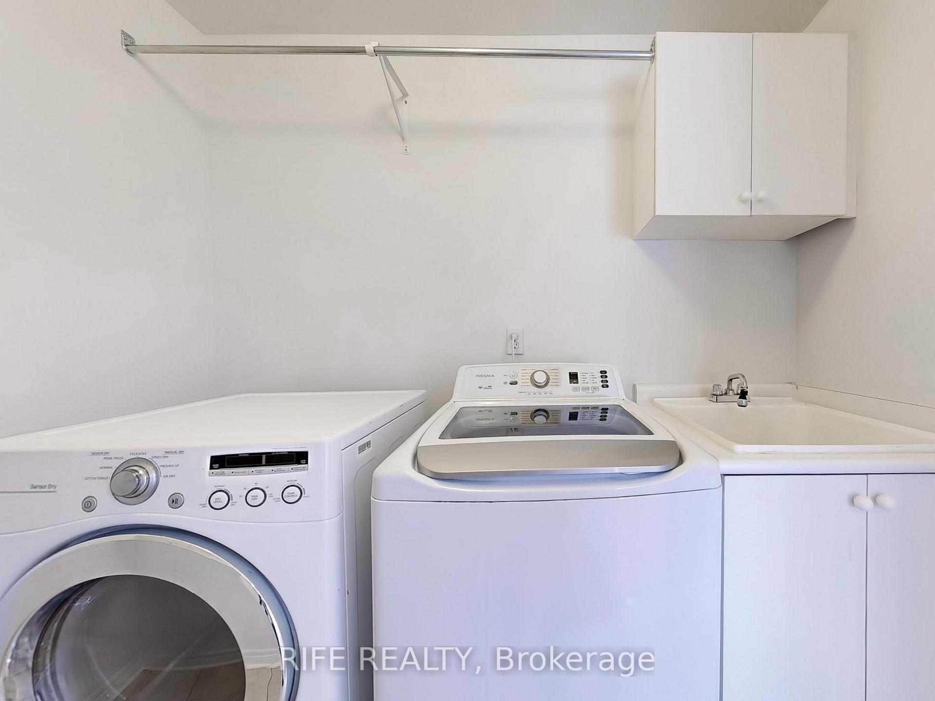 Photo 38 of 111 Cynthia Jean Street, Markham, Berczy — HOMEH