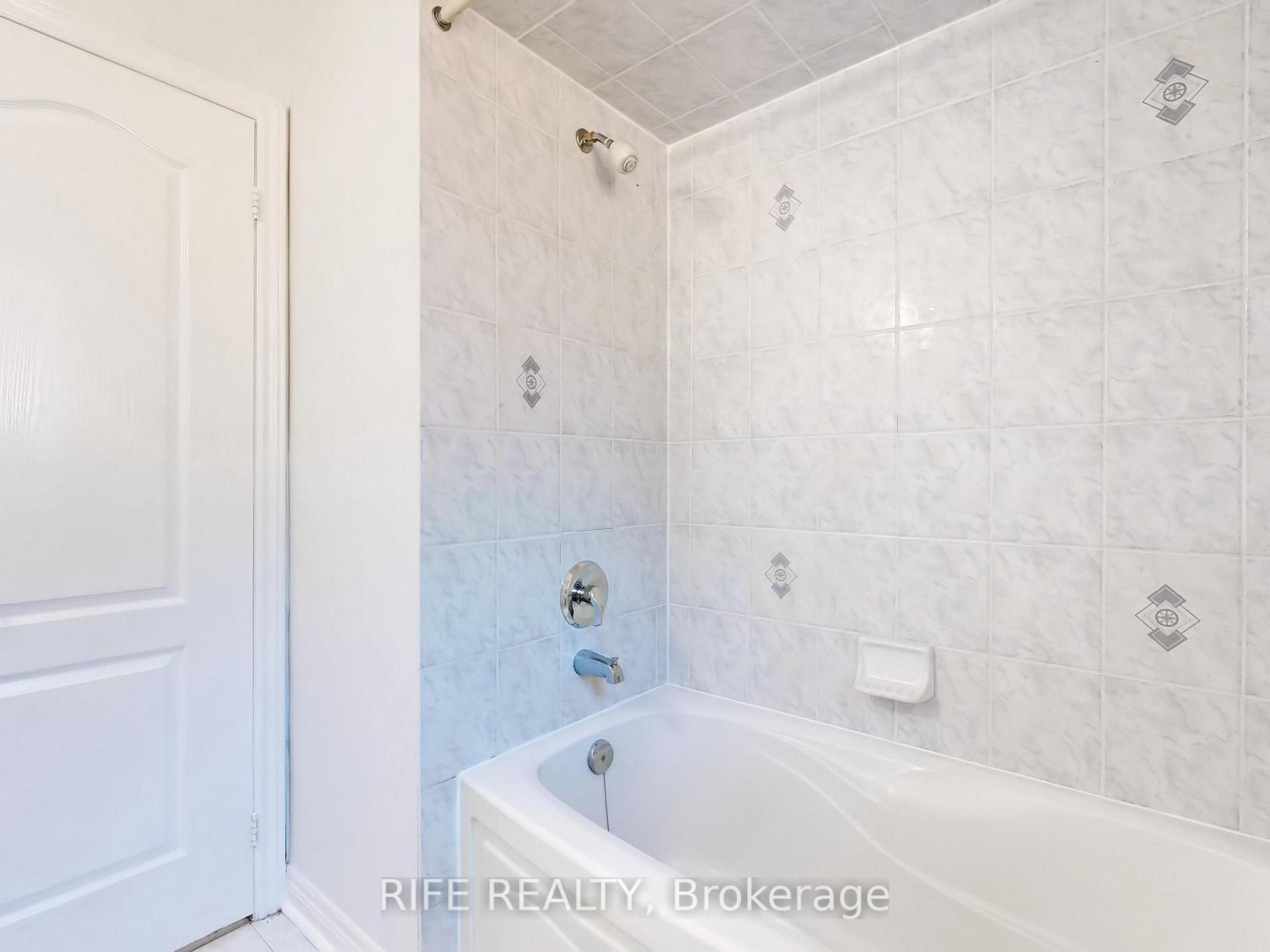 Photo 40 of 111 Cynthia Jean Street, Markham, Berczy — HOMEH