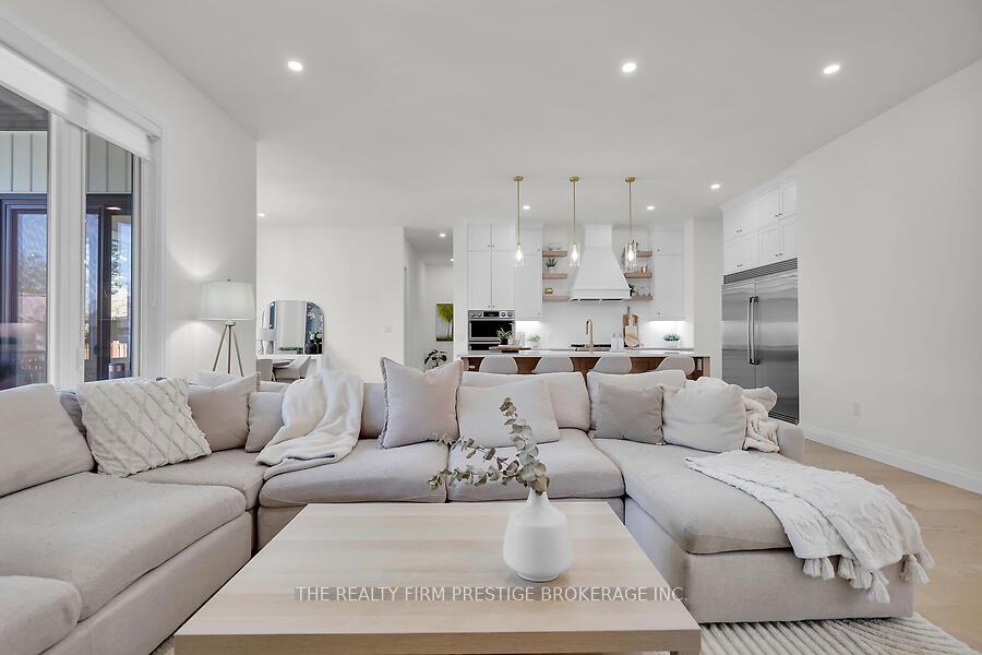 Photo 9 of 97 Simcoe Avenue, Middlesex Centre, Komoka — HOMEH