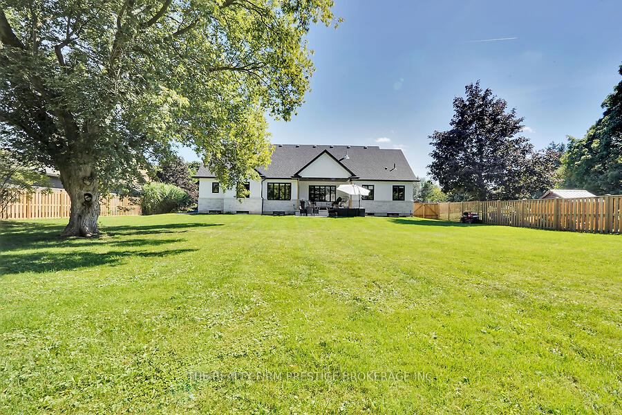 Photo 35 of 97 Simcoe Avenue, Middlesex Centre, Komoka — HOMEH