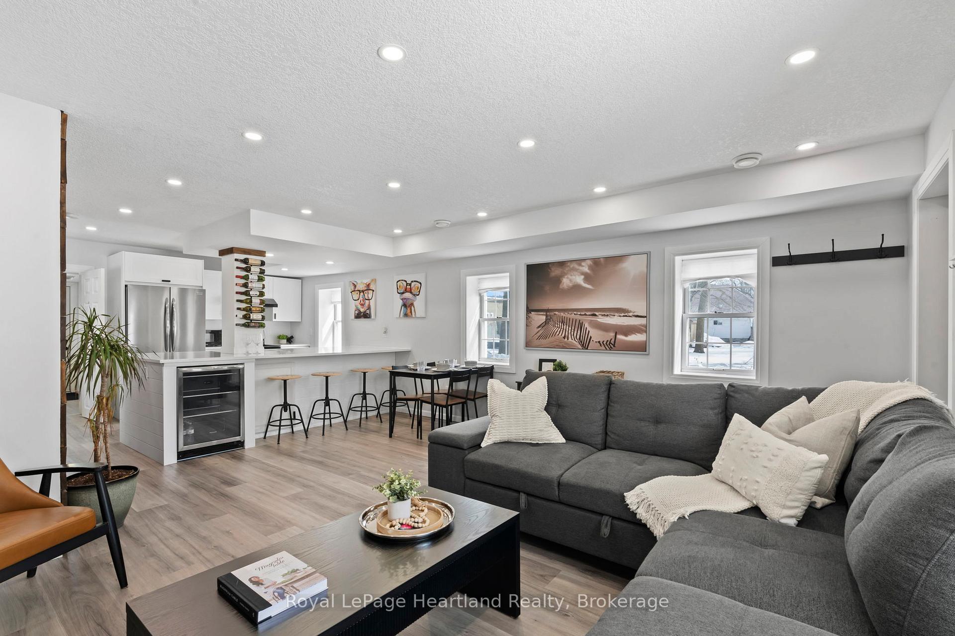 Photo 6 of 415 Temple Street, Minto — HOMEH