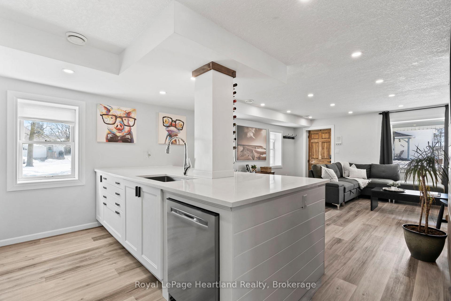 Photo 9 of 415 Temple Street, Minto — HOMEH