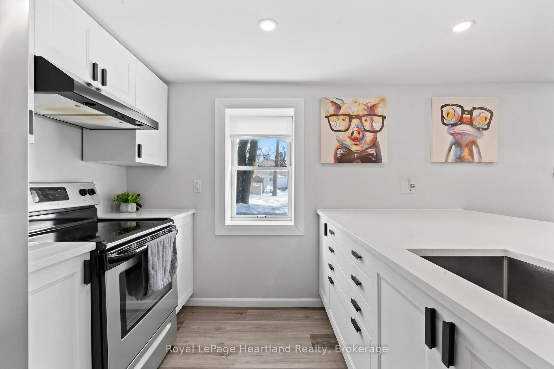 Photo 10 of 415 Temple Street, Minto — HOMEH