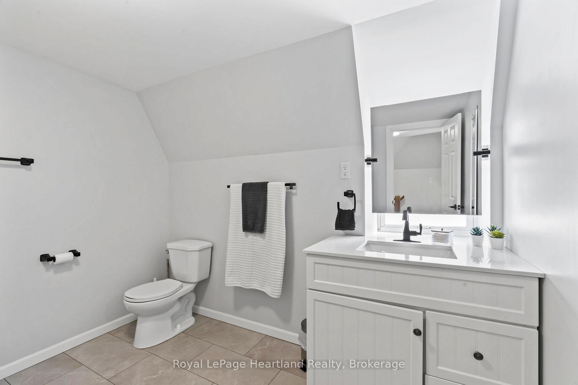 Photo 16 of 415 Temple Street, Minto — HOMEH