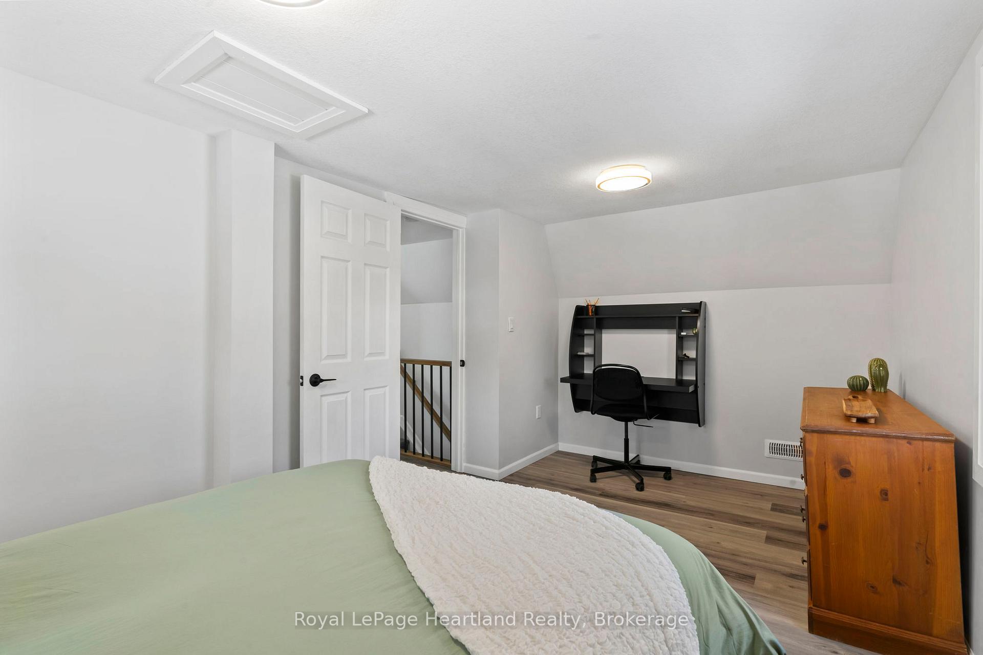 Photo 18 of 415 Temple Street, Minto — HOMEH