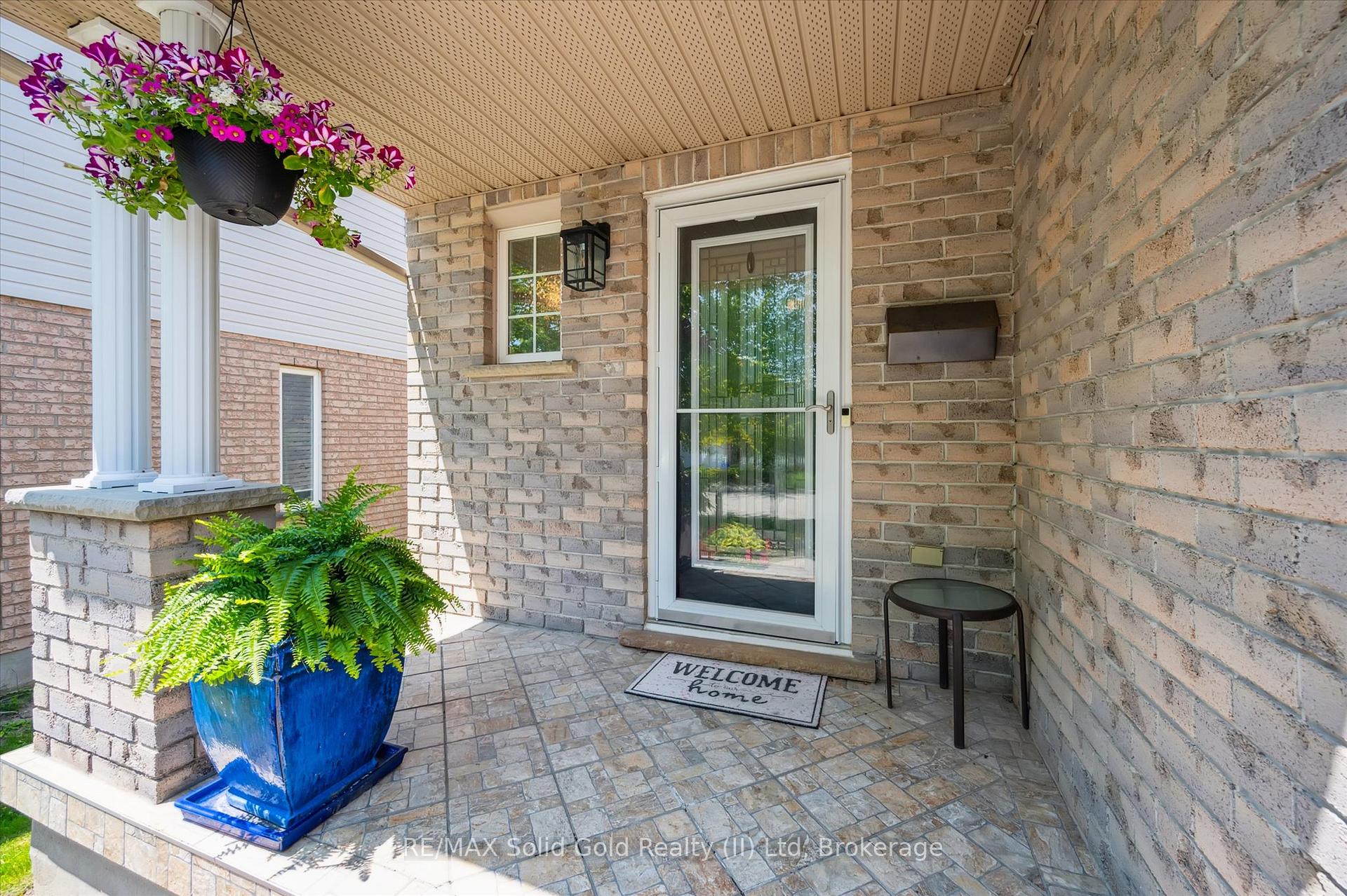 Photo 6 of 217 Laurel Springs Court, Kitchener, Highland West — HOMEH