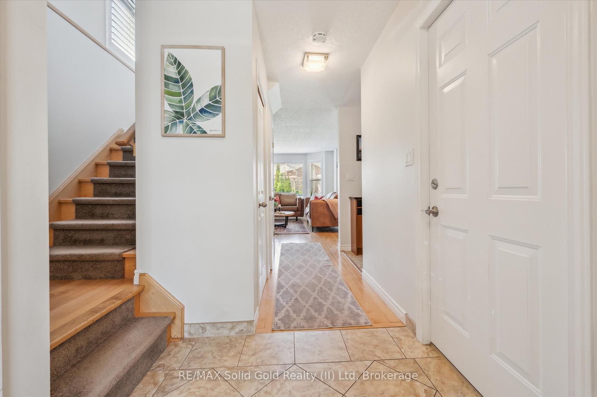 Photo 8 of 217 Laurel Springs Court, Kitchener, Highland West — HOMEH