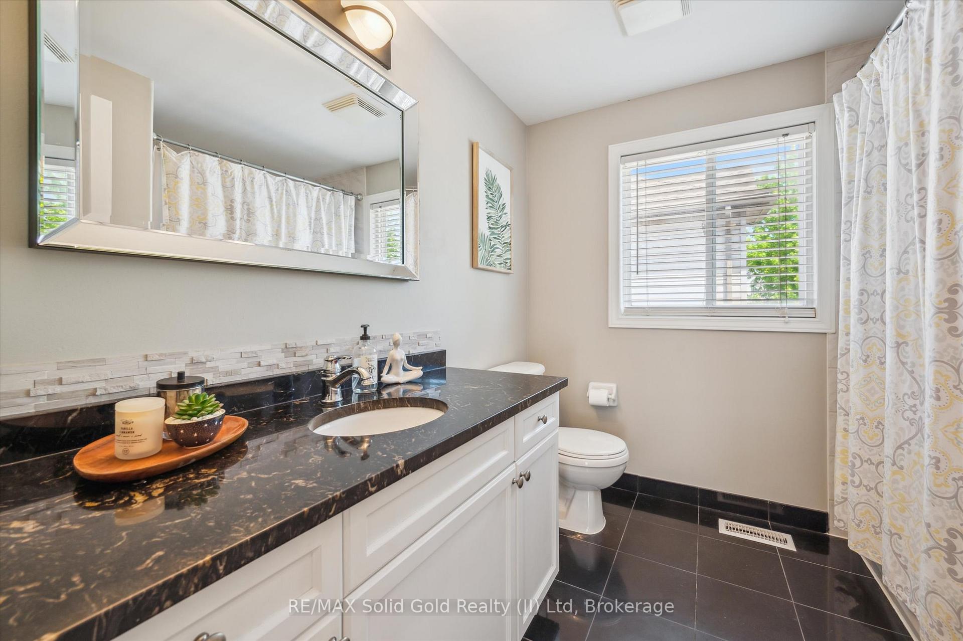 Photo 24 of 217 Laurel Springs Court, Kitchener, Highland West — HOMEH