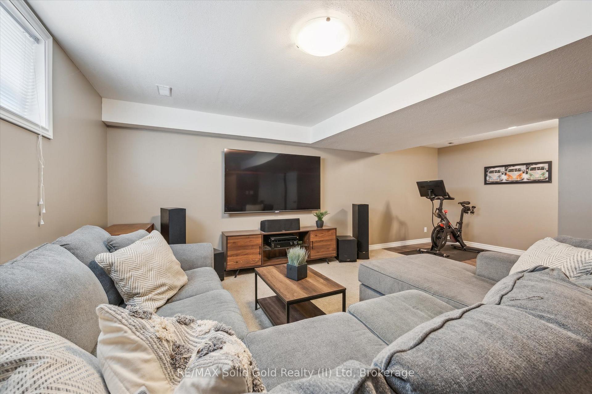 Photo 31 of 217 Laurel Springs Court, Kitchener, Highland West — HOMEH