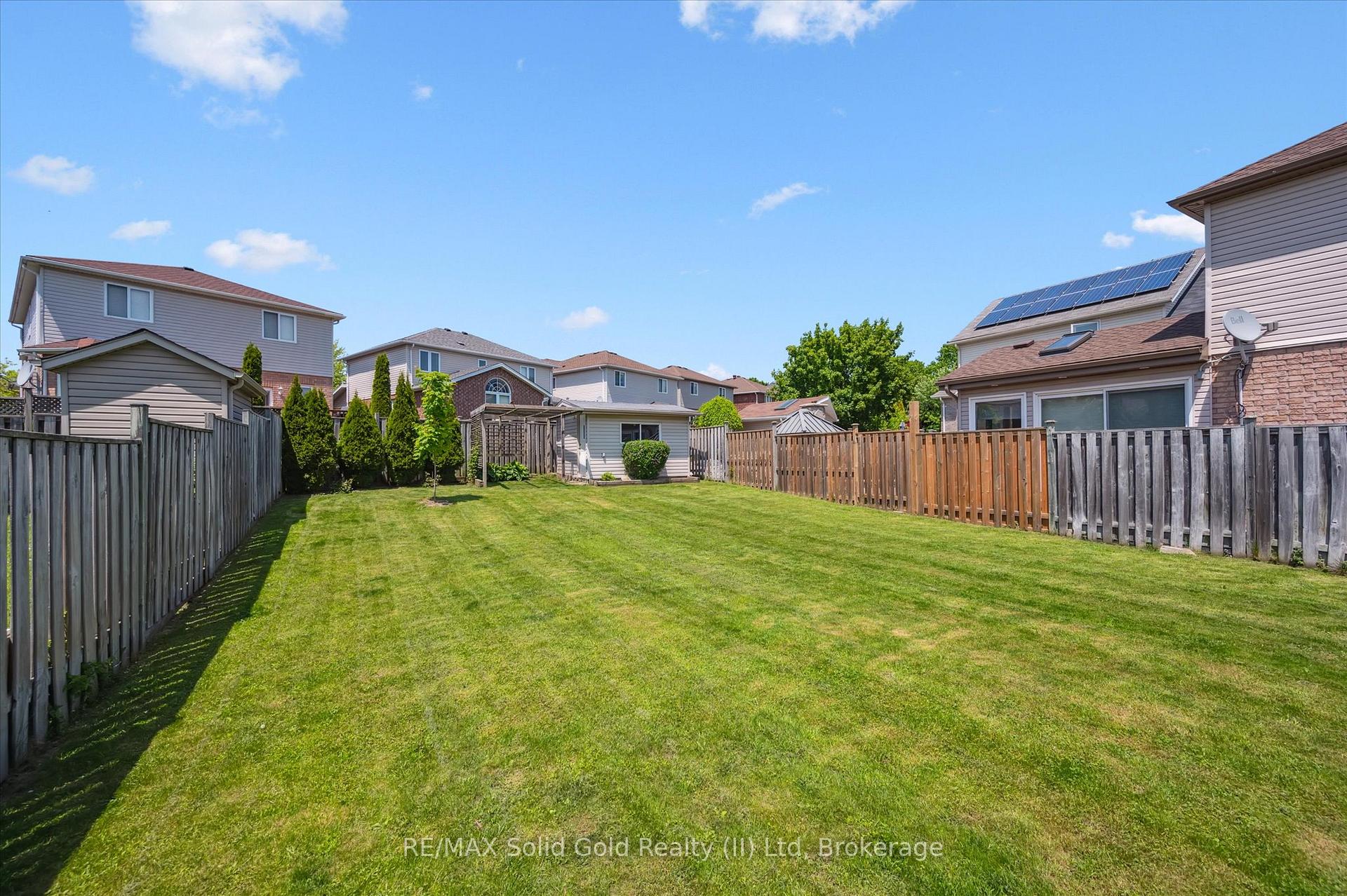 Photo 36 of 217 Laurel Springs Court, Kitchener, Highland West — HOMEH