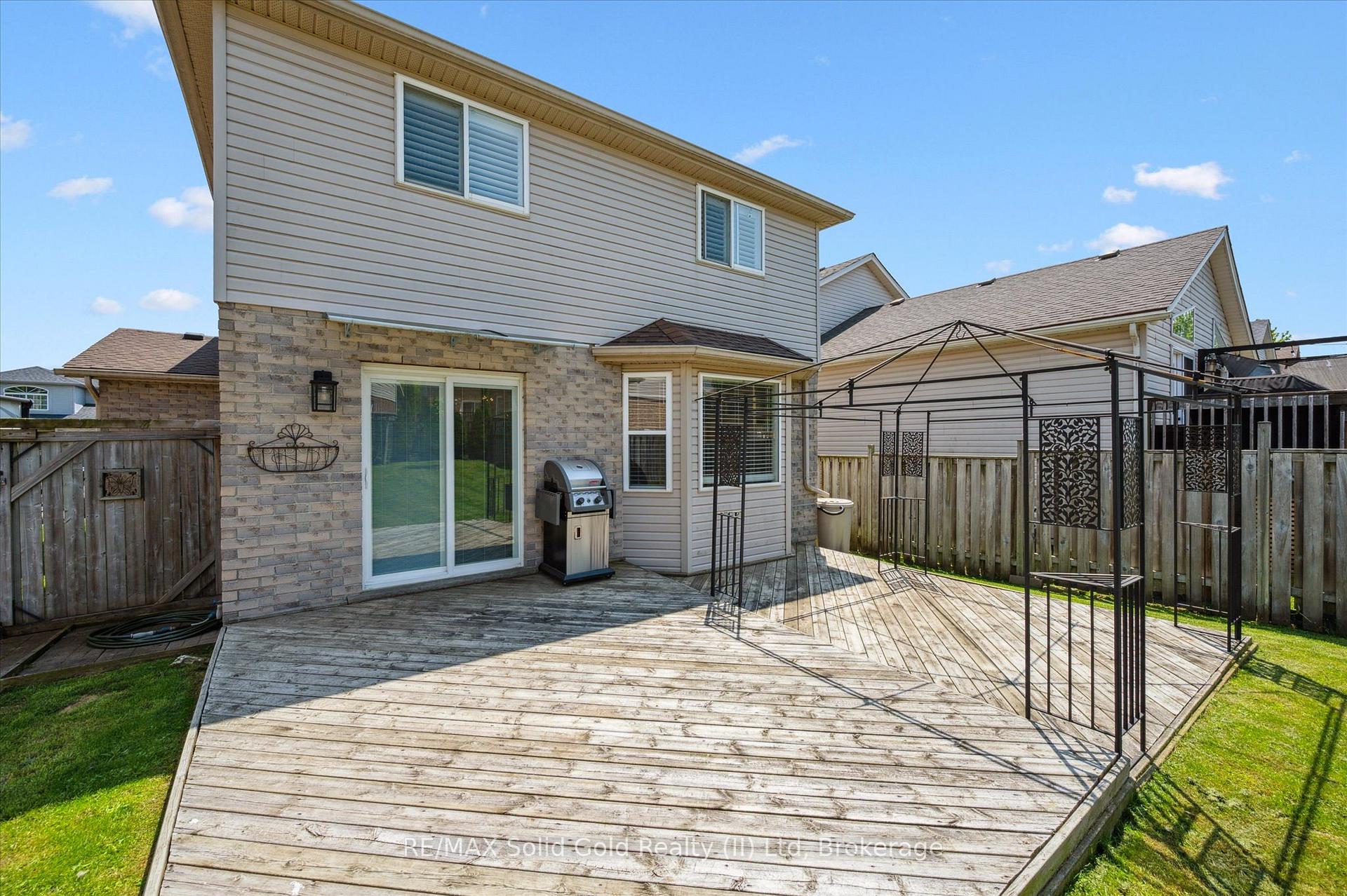 Photo 40 of 217 Laurel Springs Court, Kitchener, Highland West — HOMEH