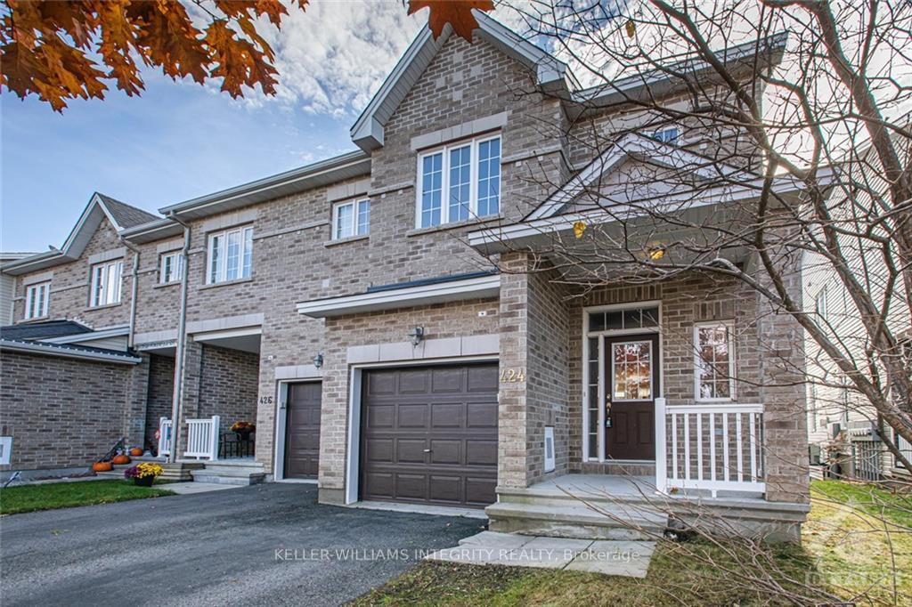 Photo 2 of 424 Foxhall Way, Ottawa, Kanata - Bridlewood — HOMEH
