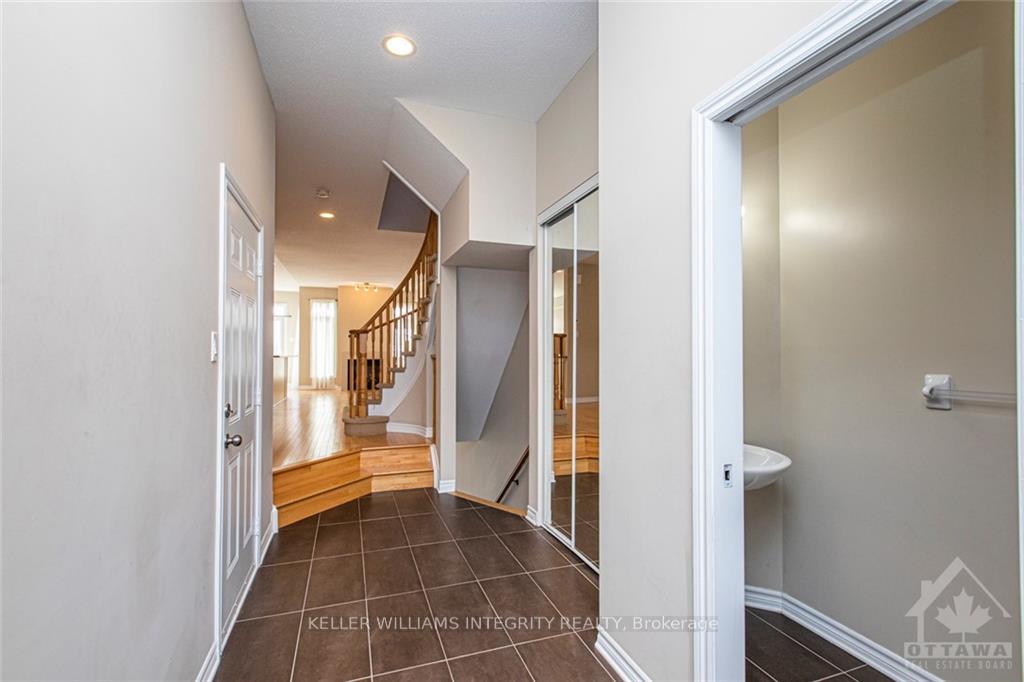 Photo 3 of 424 Foxhall Way, Ottawa, Kanata - Bridlewood — HOMEH