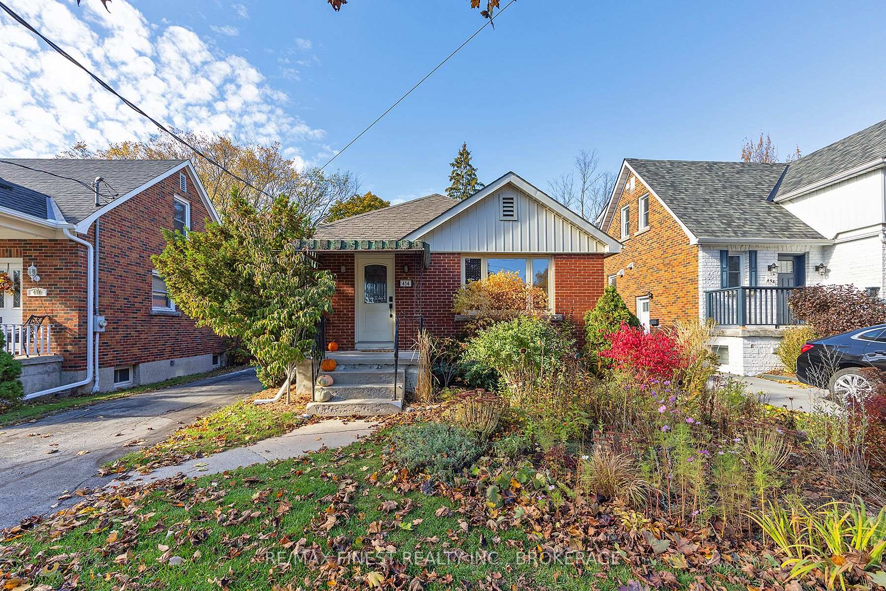 Photo 3 of 454 College Street, Kingston, Central City East — HOMEH