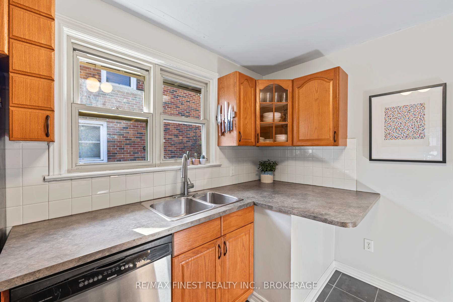 Photo 16 of 454 College Street, Kingston, Central City East — HOMEH