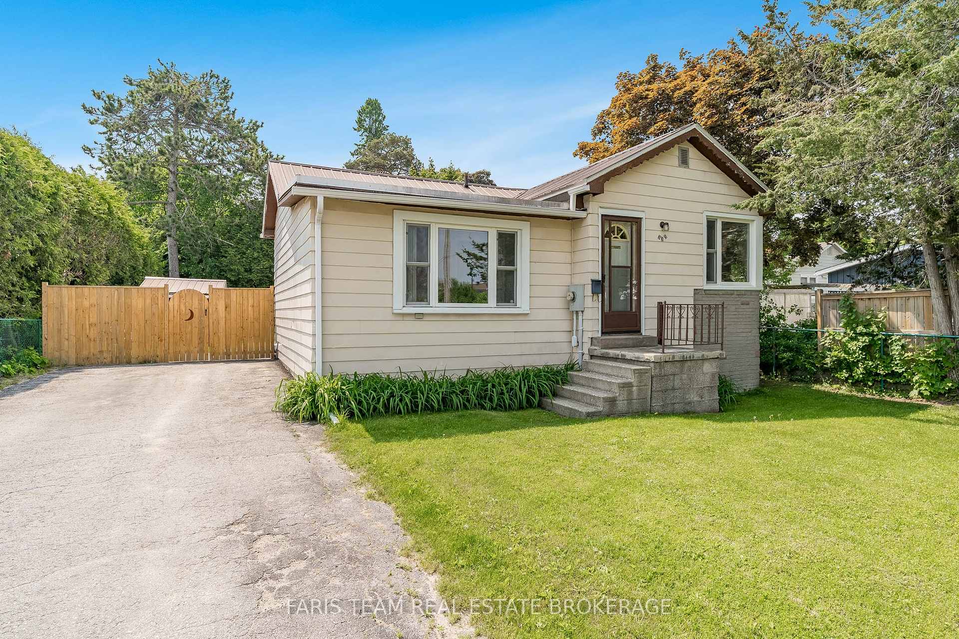 Photo 1 of 335 John Street, Midland — HOMEH