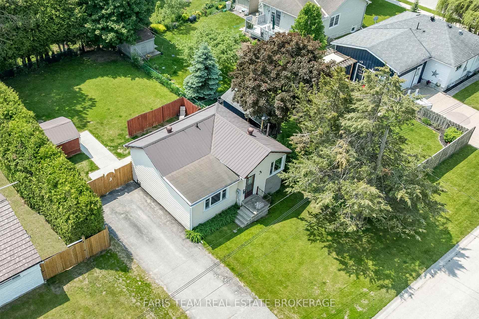 Photo 2 of 335 John Street, Midland — HOMEH