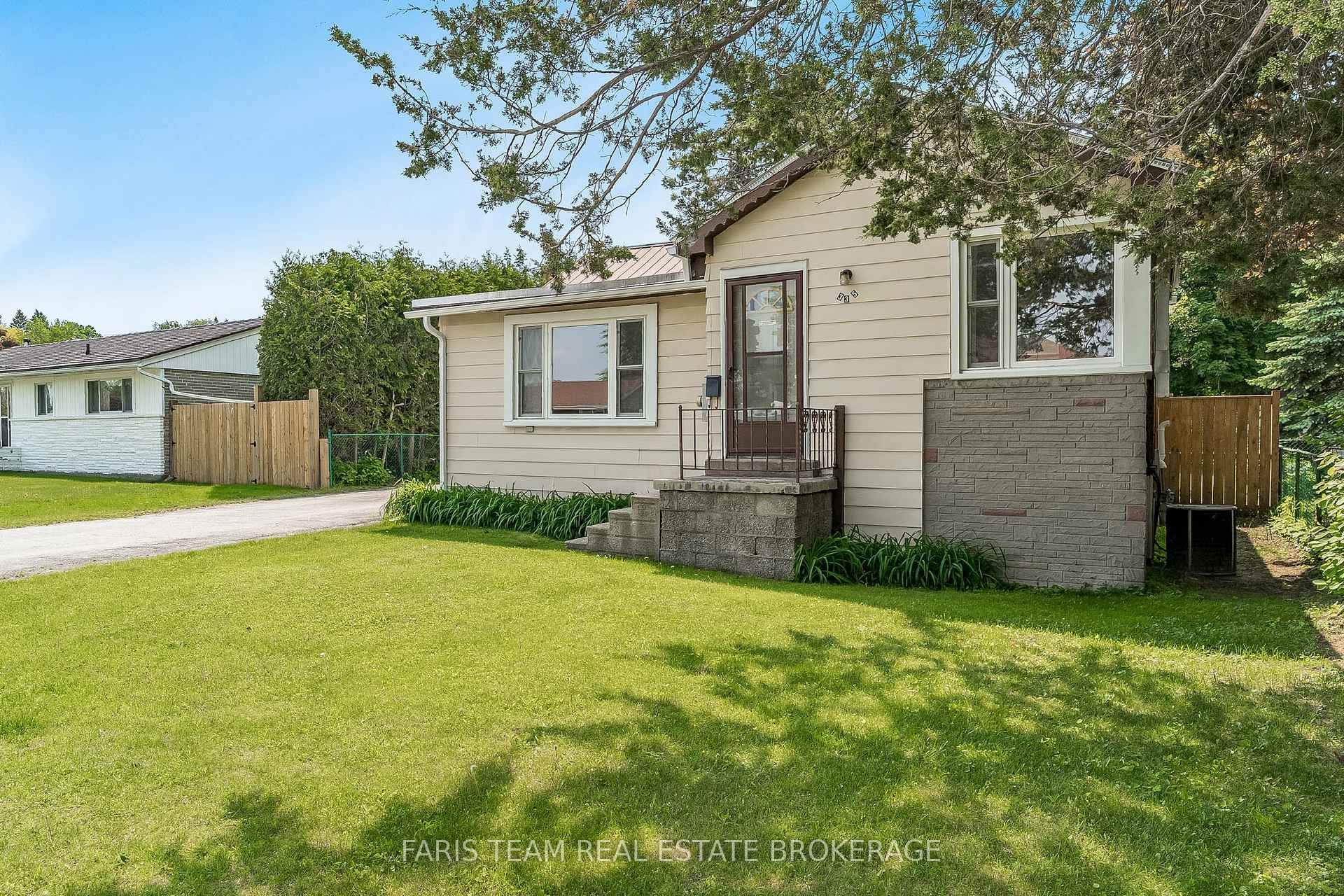 Photo 4 of 335 John Street, Midland — HOMEH