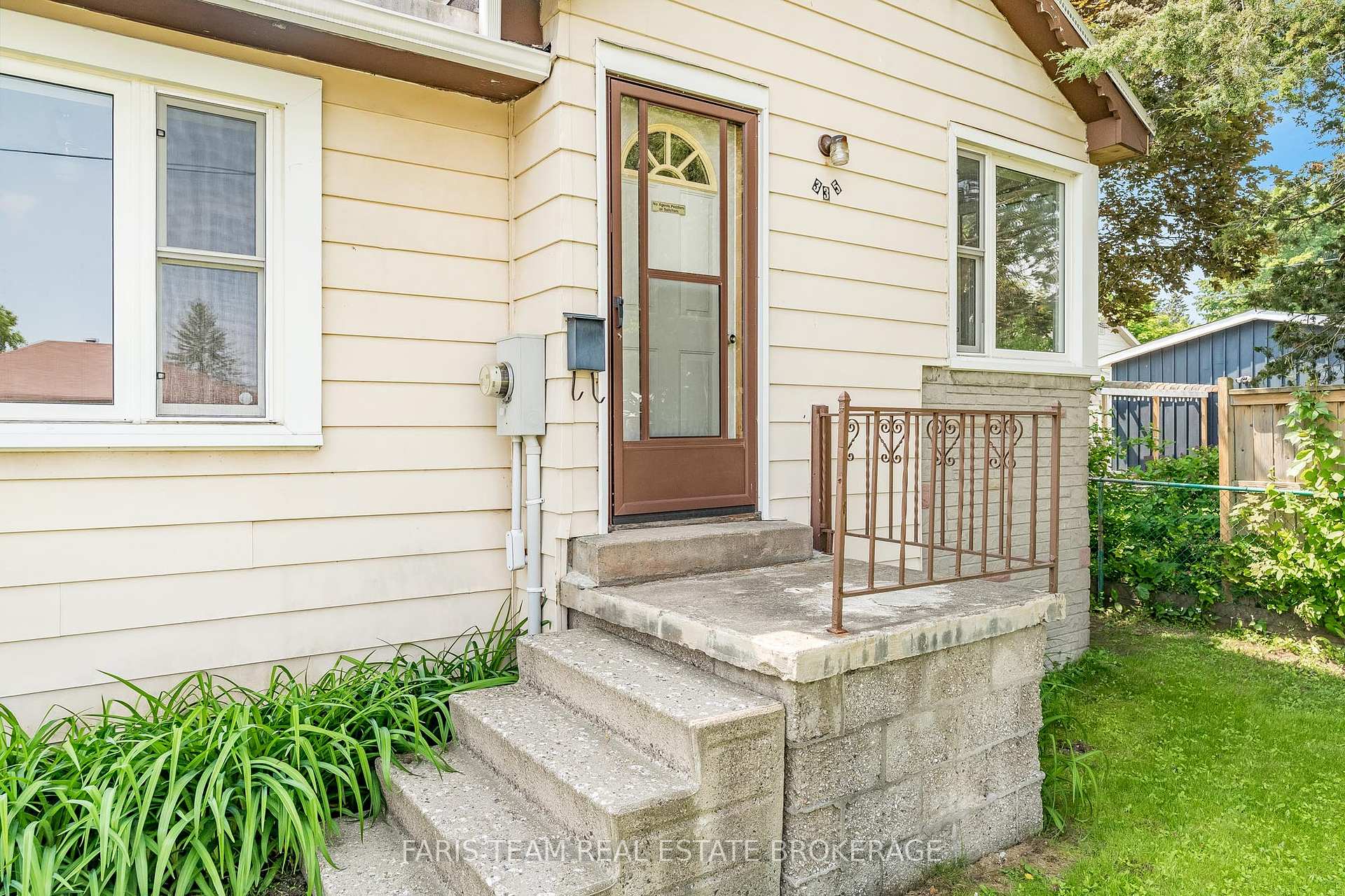 Photo 5 of 335 John Street, Midland — HOMEH