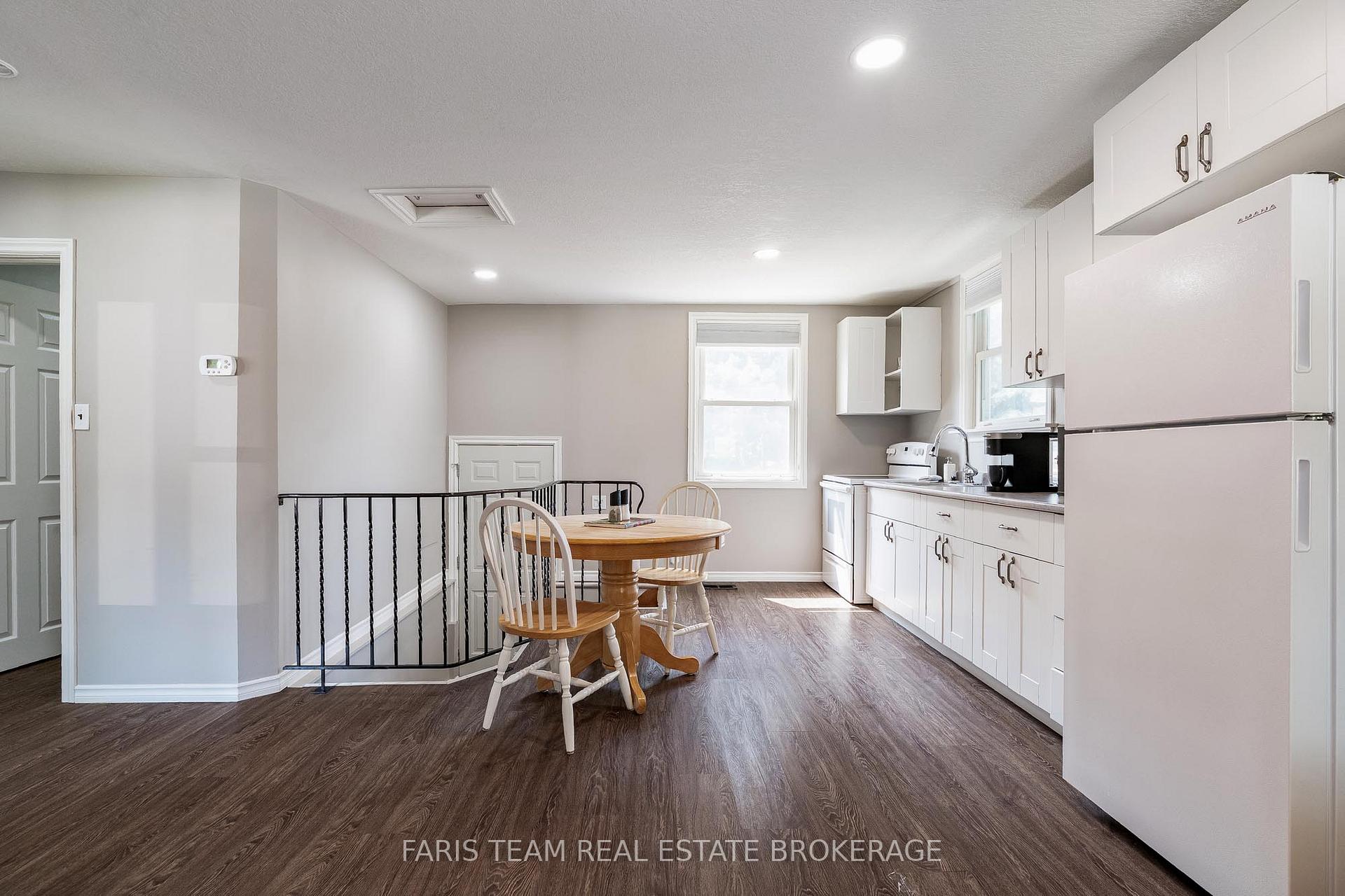 Photo 9 of 335 John Street, Midland — HOMEH
