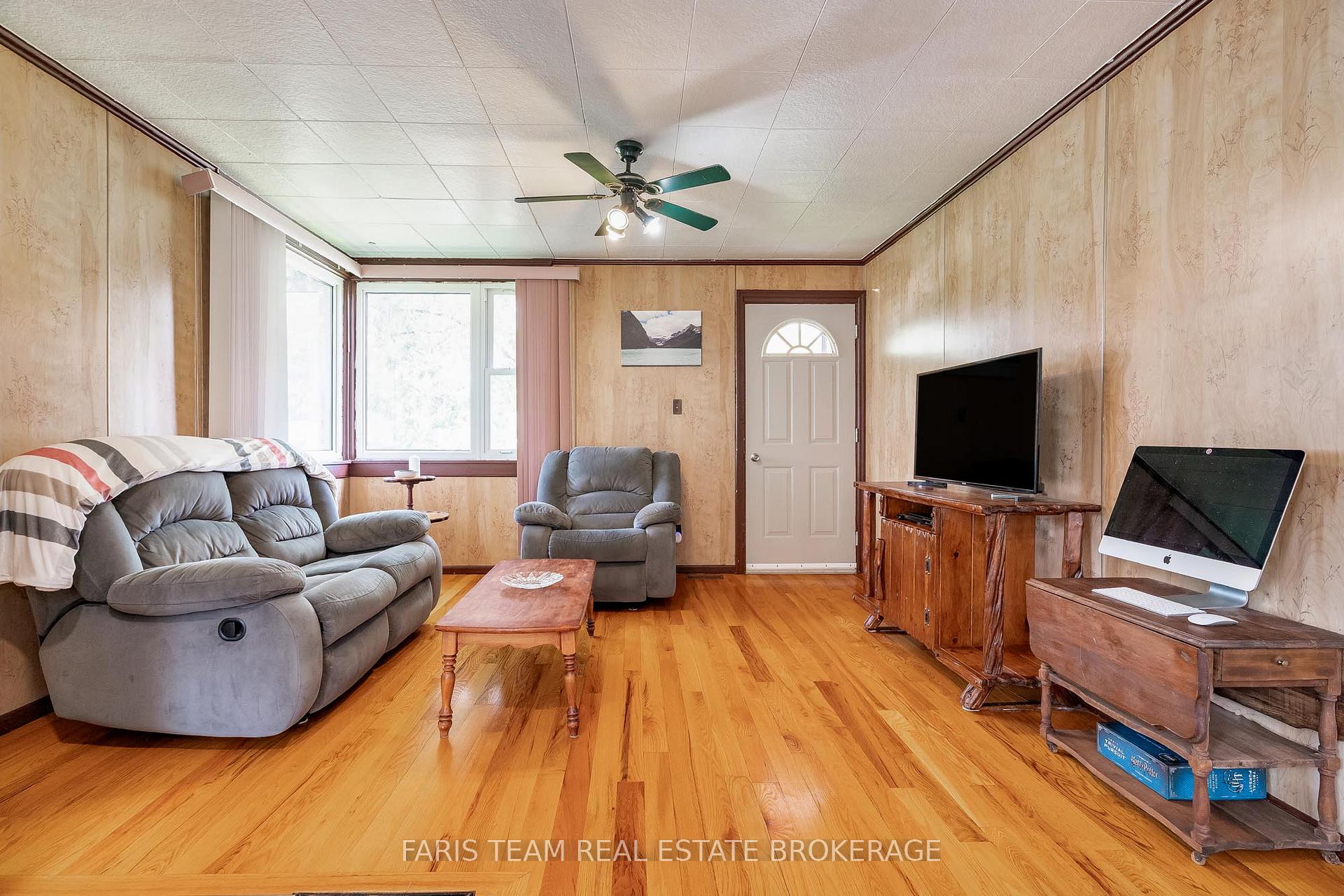 Photo 12 of 335 John Street, Midland — HOMEH