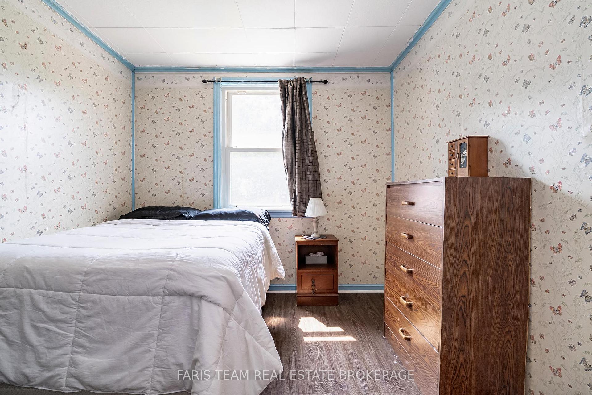 Photo 16 of 335 John Street, Midland — HOMEH