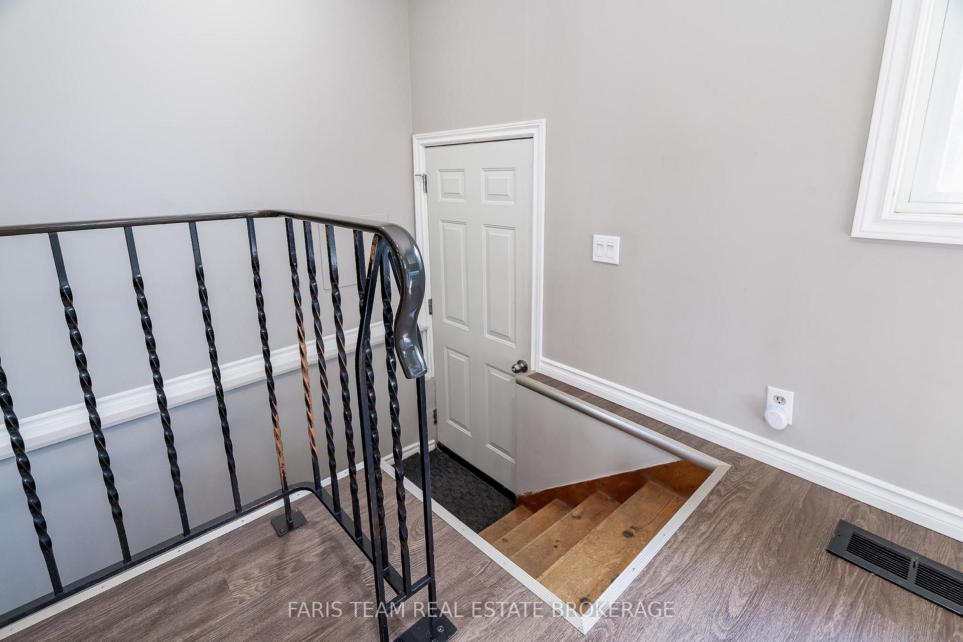 Photo 19 of 335 John Street, Midland — HOMEH