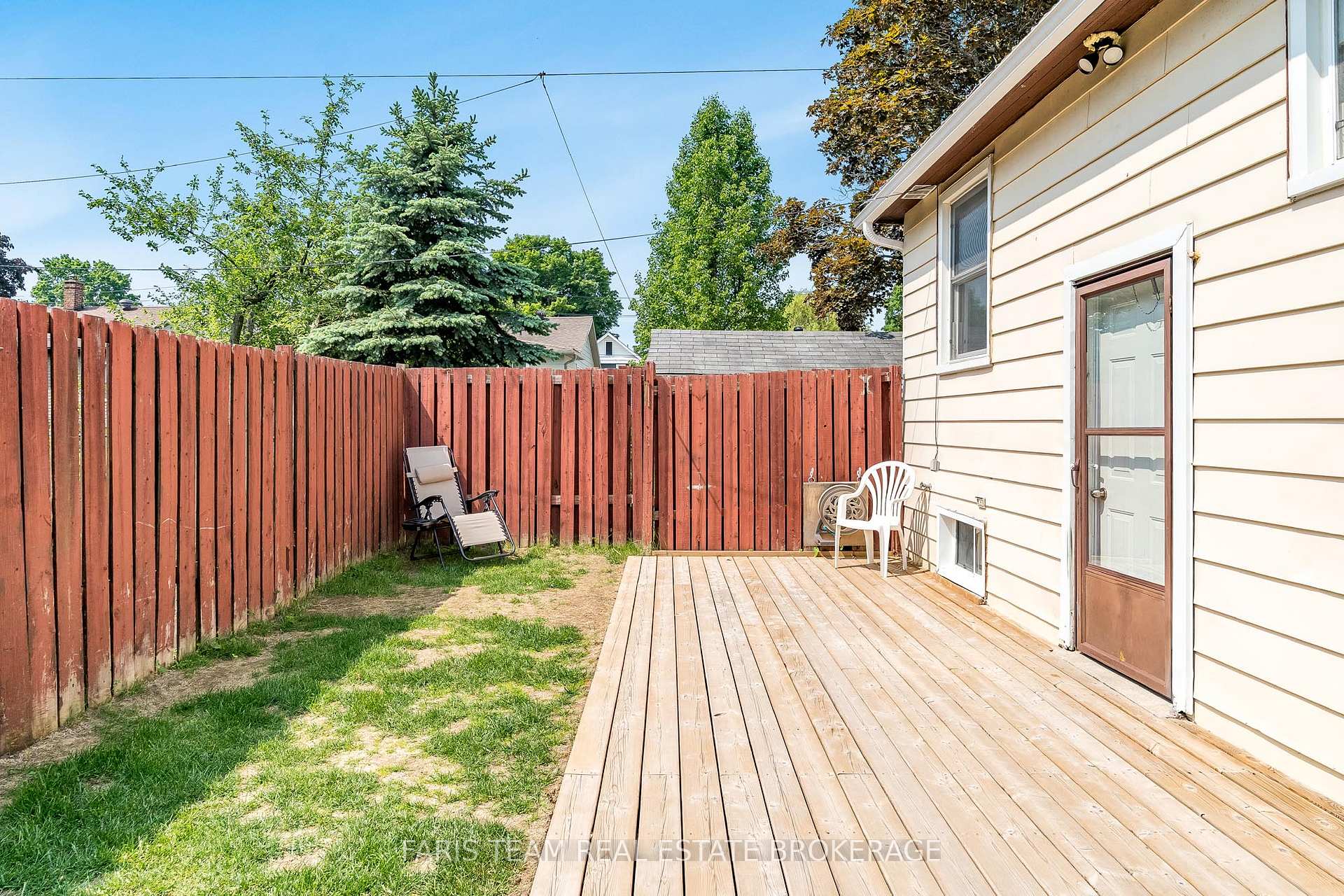 Photo 21 of 335 John Street, Midland — HOMEH