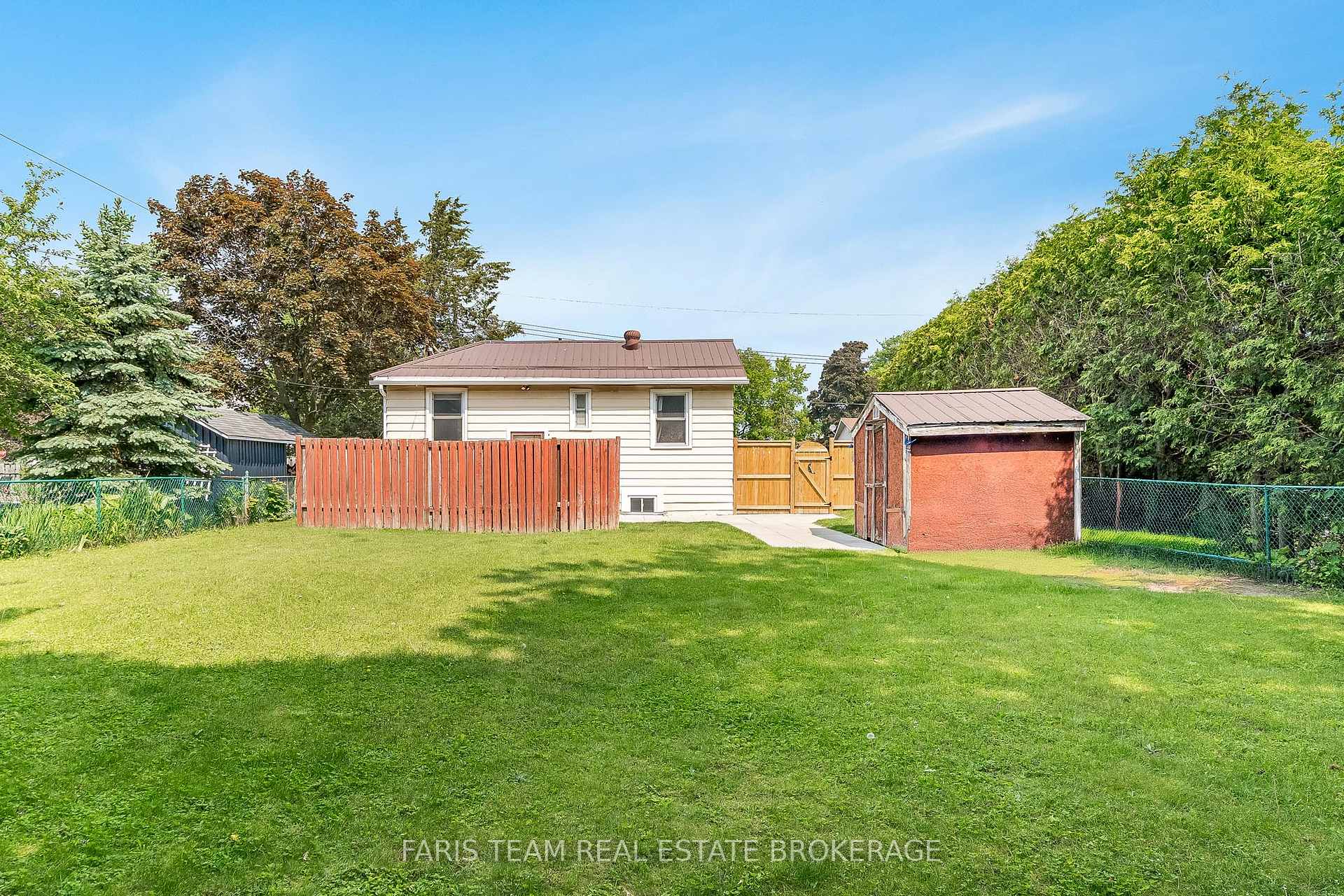 Photo 30 of 335 John Street, Midland — HOMEH