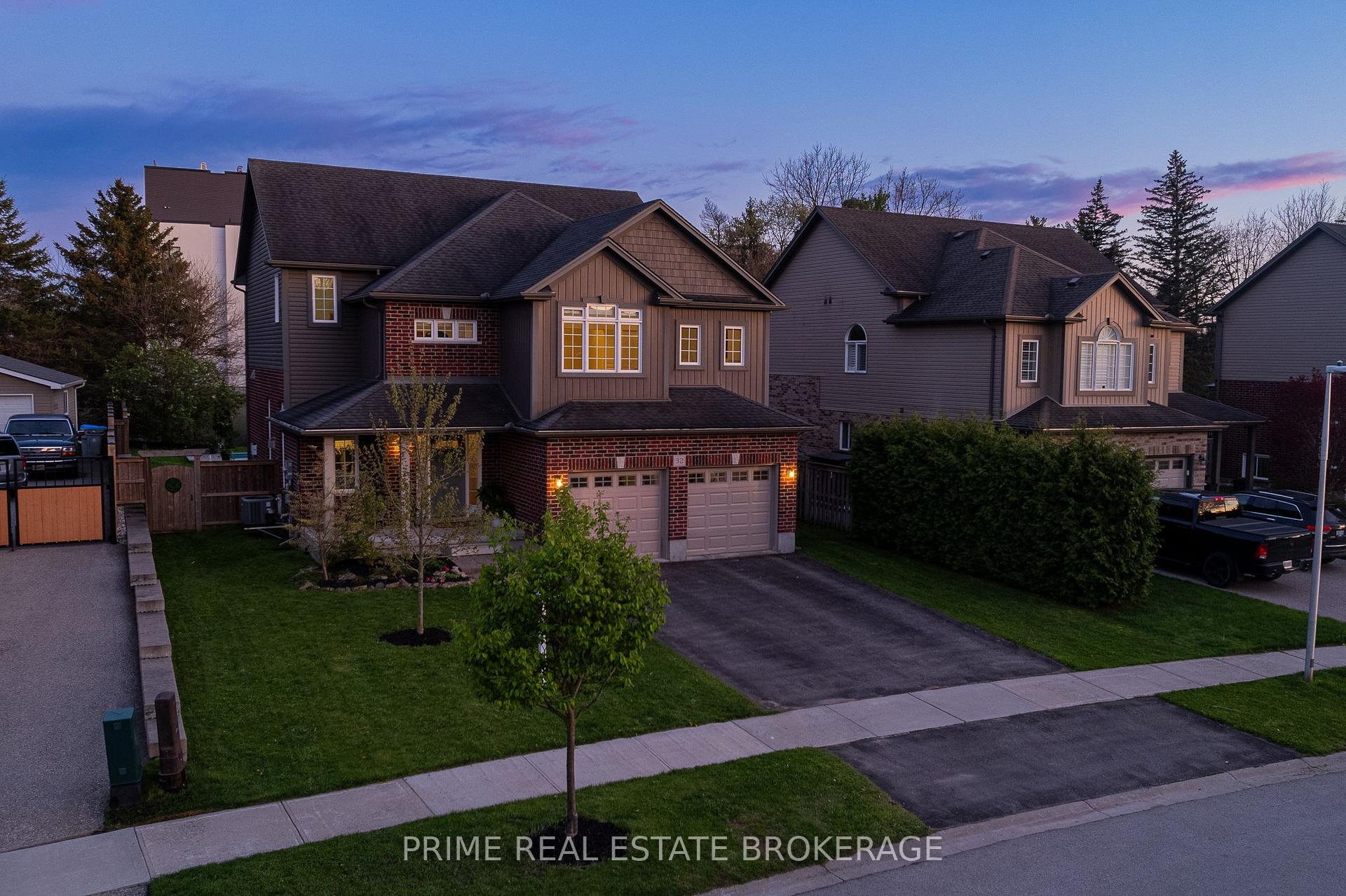 Photo 2 of 32 Valleyview Crescent, Middlesex Centre, Komoka — HOMEH