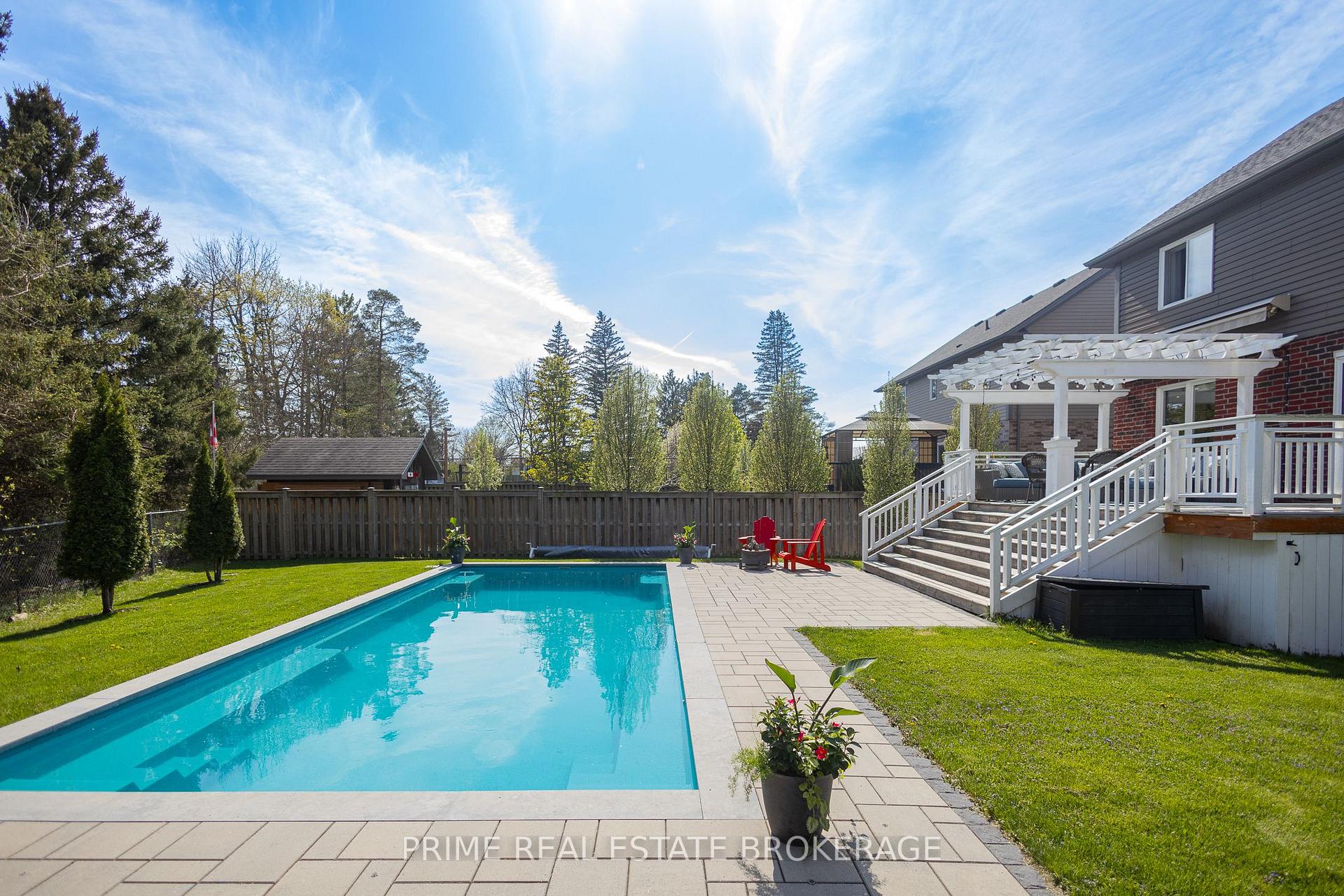 Photo 10 of 32 Valleyview Crescent, Middlesex Centre, Komoka — HOMEH