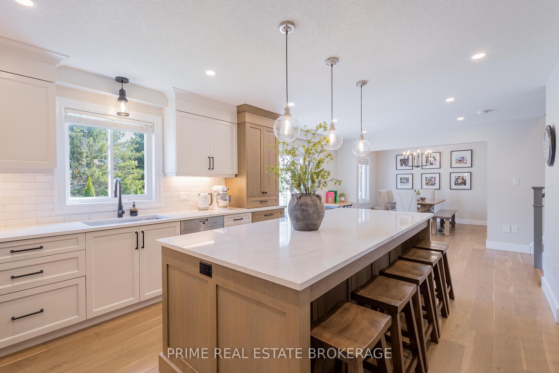 Photo 12 of 32 Valleyview Crescent, Middlesex Centre, Komoka — HOMEH