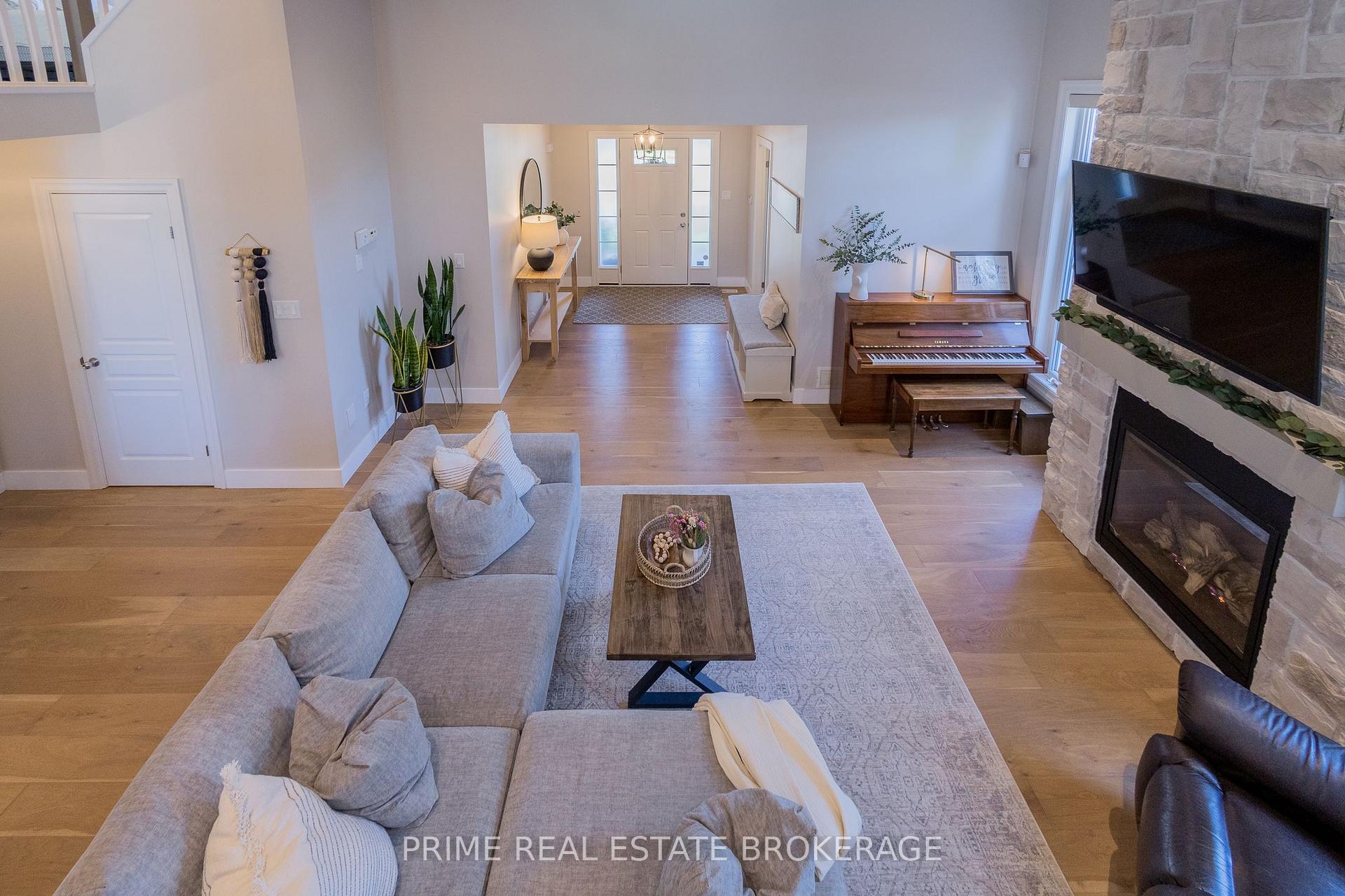 Photo 15 of 32 Valleyview Crescent, Middlesex Centre, Komoka — HOMEH